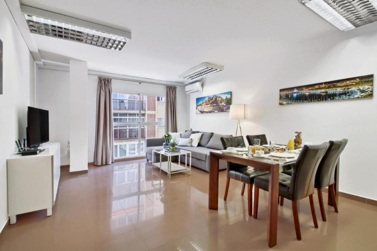 Amplio Piso Con Terraza Lejlighed Málaga Eksteriør billede