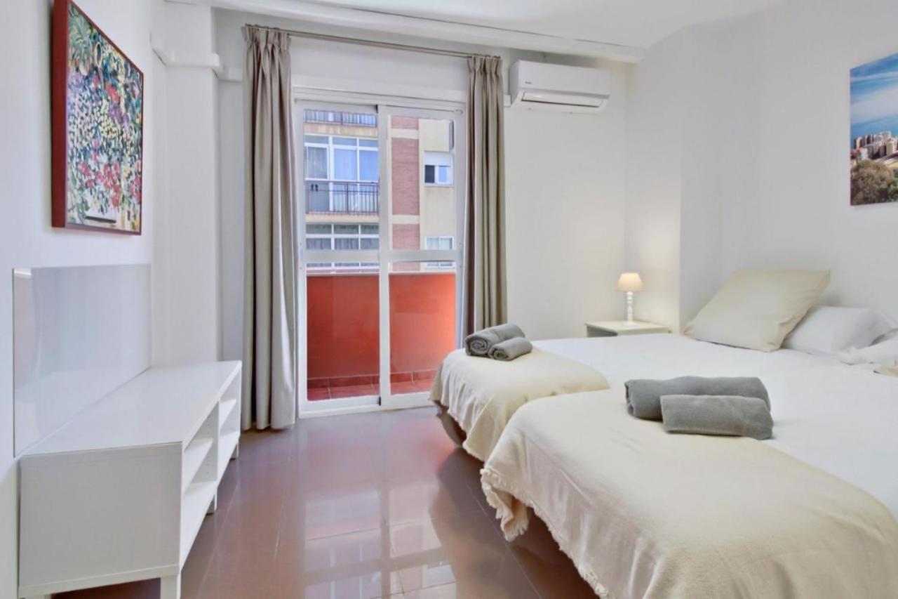 Amplio Piso Con Terraza Lejlighed Málaga Eksteriør billede