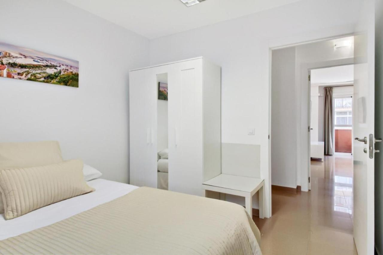 Amplio Piso Con Terraza Lejlighed Málaga Eksteriør billede